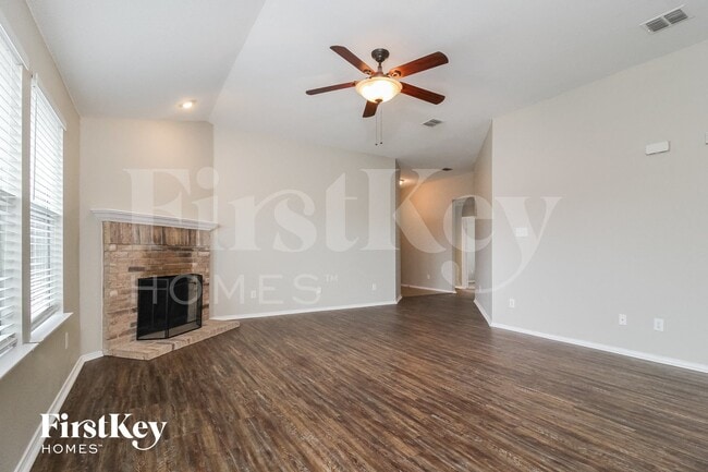Photo - 802 Hawthorne Rd