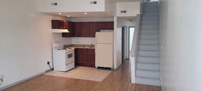 Kitchen - 3745 California Ave Townhome