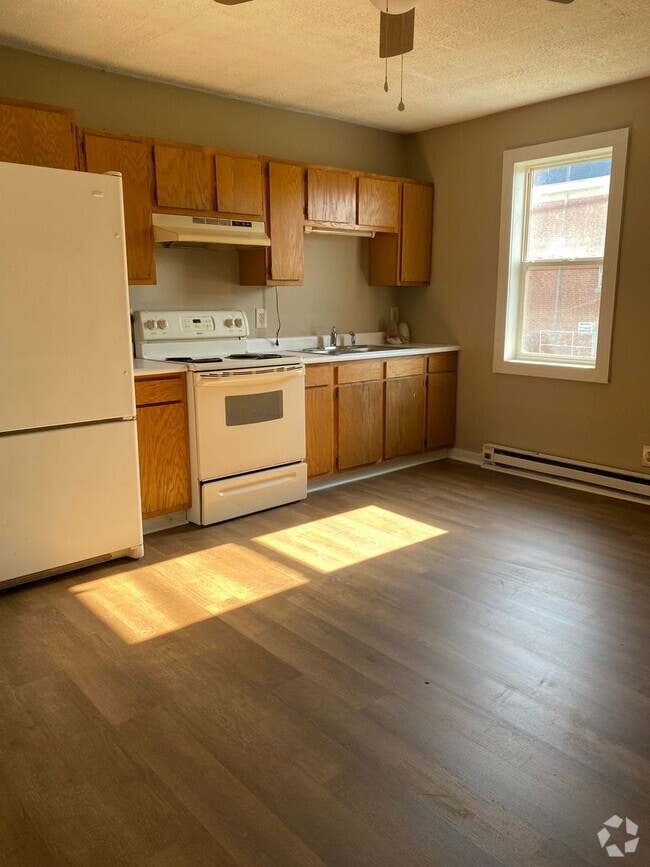 Building Photo - 107 E Hickman St Unit 107 E. Hickman St B Rental