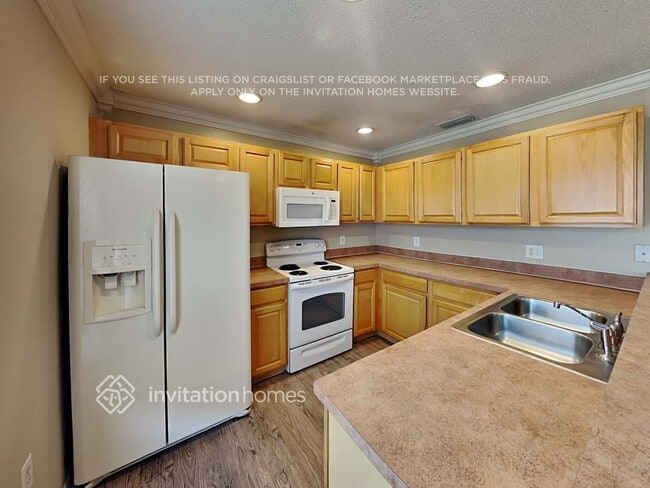 Photo - 2417 Knightsbridge Blvd