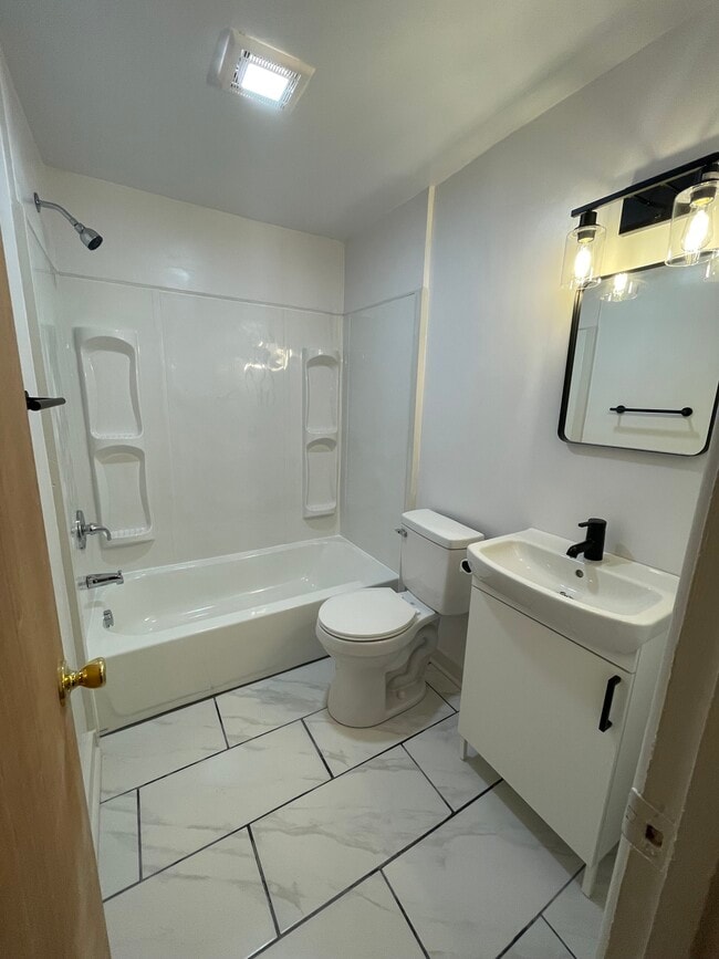 Bathroom - 1116 Arkansas Ave Unit 1st Floor