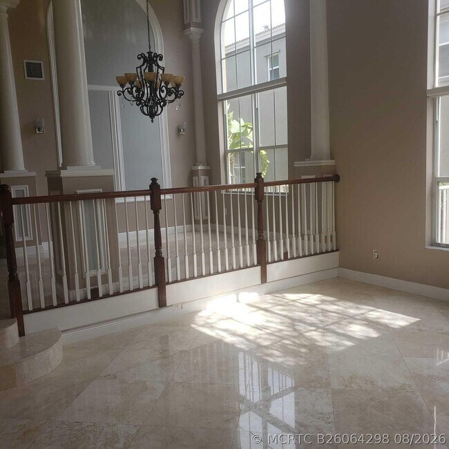 Photo - 833 SW 167th Ave