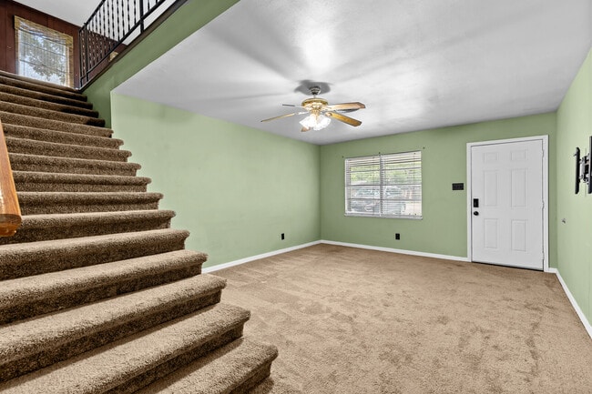 Photo - 326 S Barbara St