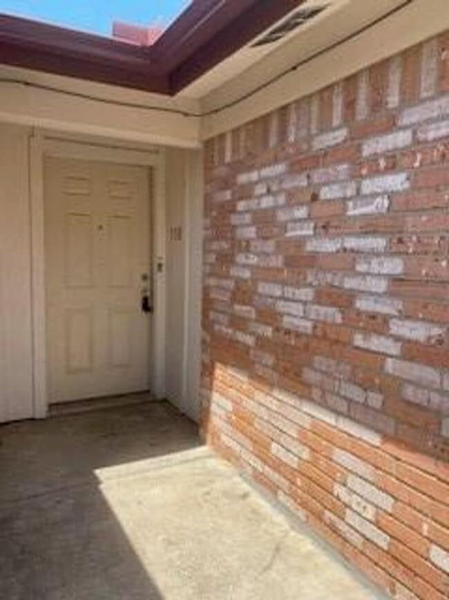 Photo - 708-714 E Pecan St Unidad 710 E Pecan St