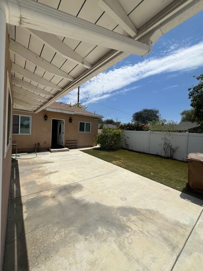 Photo - 1830 W Bernardy Pl