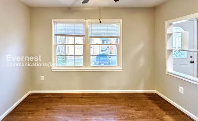 Photo - 2058 Mayflower Dr