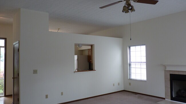 Living Room - 5127 Hidden View Dr