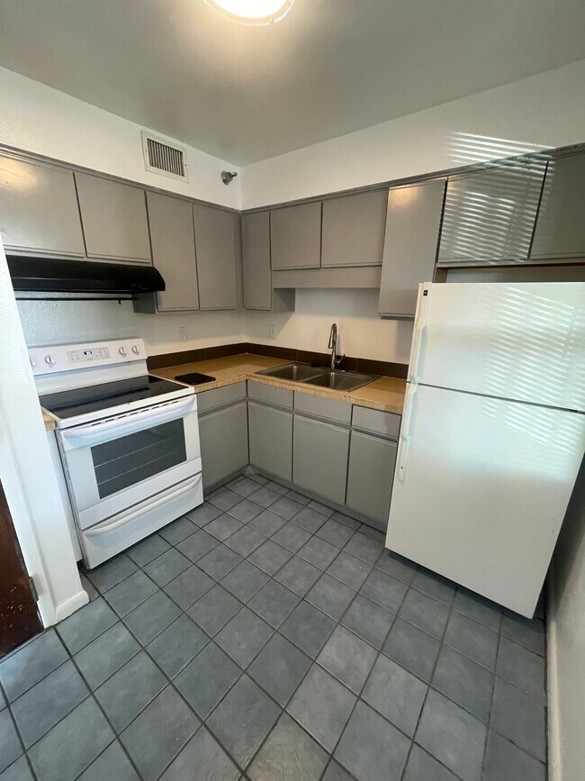 Photo - Neighbors of Lakeland Unit 7