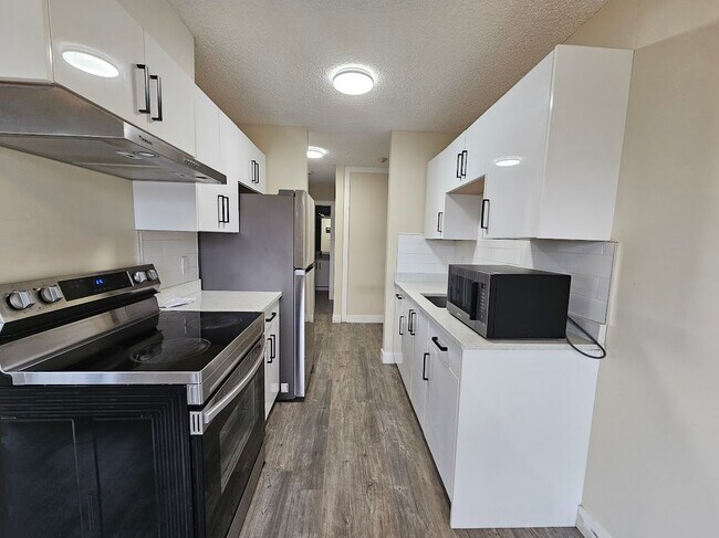 Photo - 46117 Gore Ave Unit 12