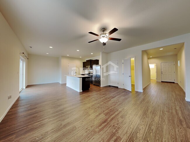 Photo - 2183 NW Woodland Dr