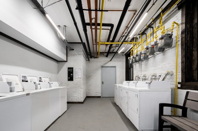 Photo - 1062 W Glenlake Ave Unit GW