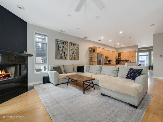 Photo - 1720 W Altgeld St