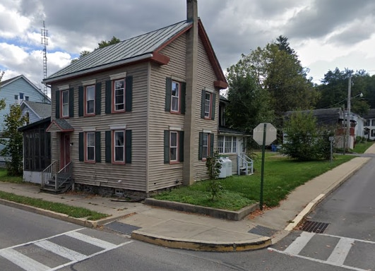 Photo - 639 Chestnut St House