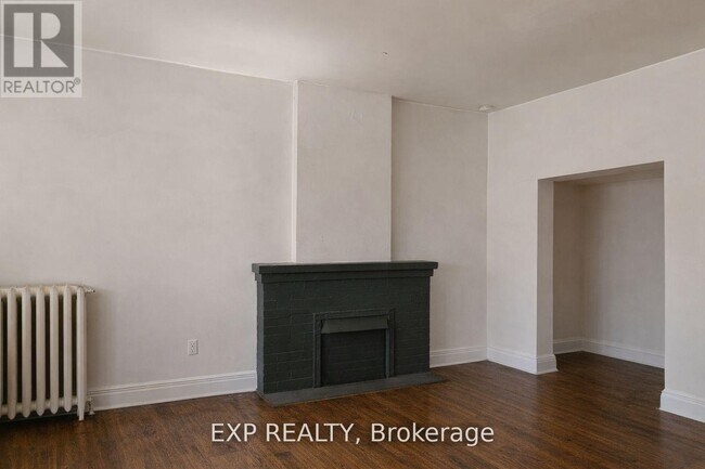 Photo - 190 Dunn Ave