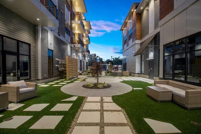 Photo - The Tennyson