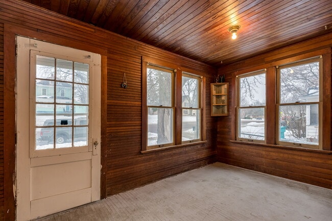 Photo - 629 3rd St NE Unit 631