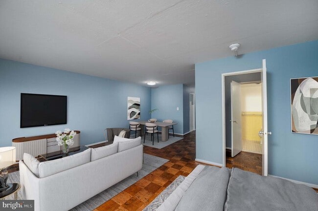 Photo - 1330 New Hampshire Ave NW Unit 902