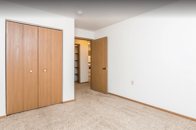 Hillview Apartments