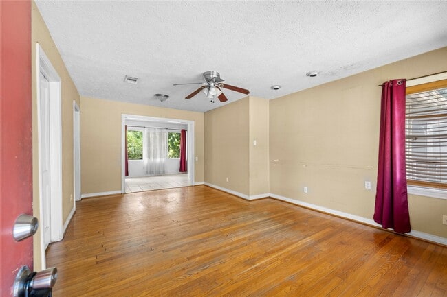 Photo - 1504 Harris Ave