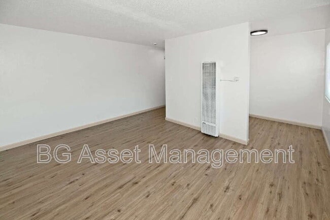 Photo - 480 Crescent St Unit 307