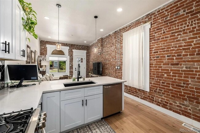 Photo - 3541 N Williams St