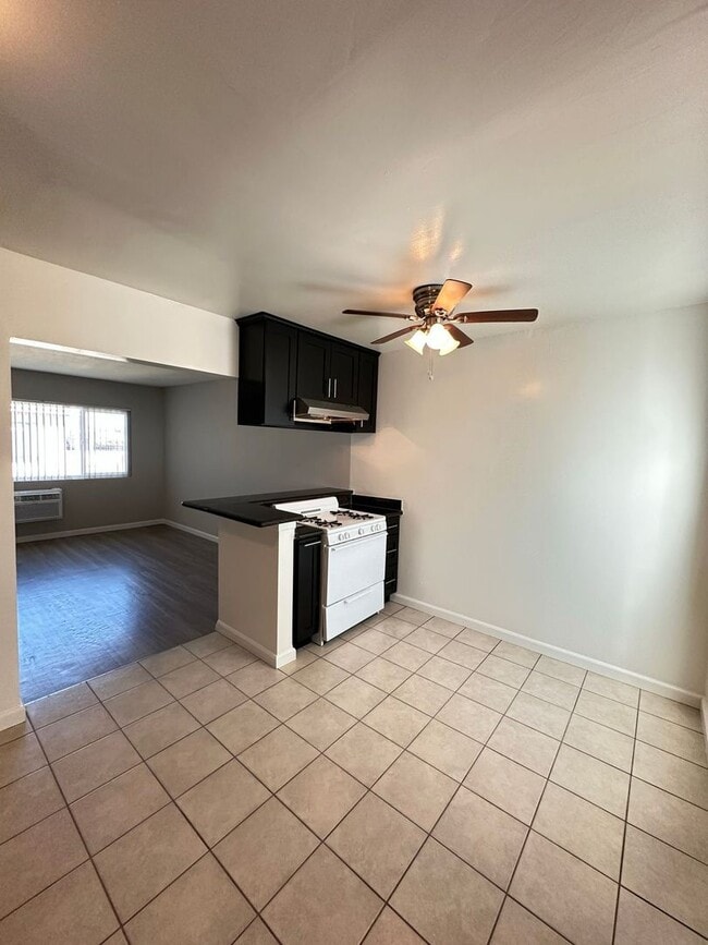 1022 E 32nd St Unit D