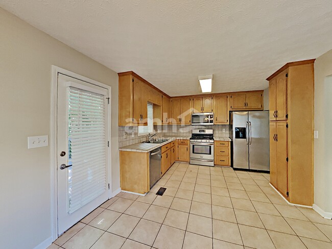 325 Split Rail Way