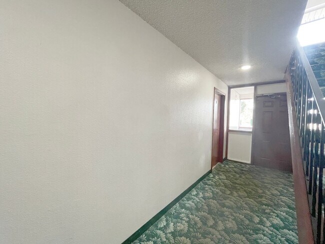Photo - Nice Studio condo-swimming pool! Unit 3