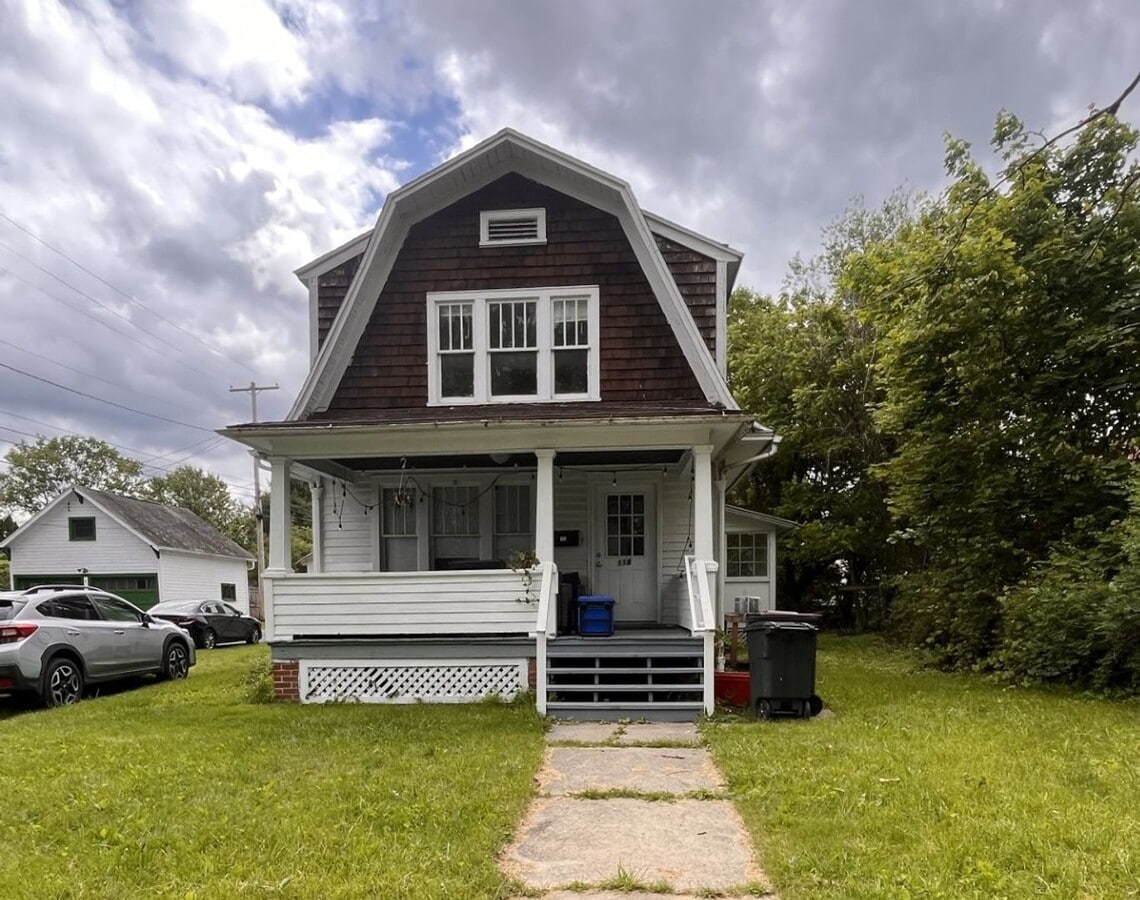 Single family home 3 bedrooms 1.5 bathrooms - Single family home 3 bedrooms 1.5 bathrooms