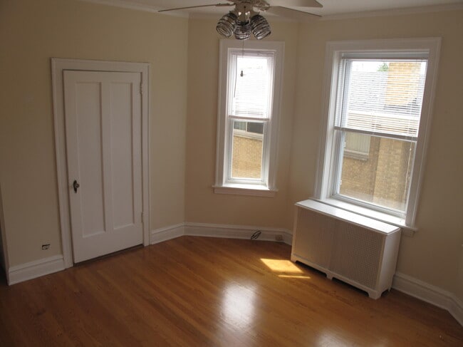Front Bedroom - 4827 Elm St Unit 1