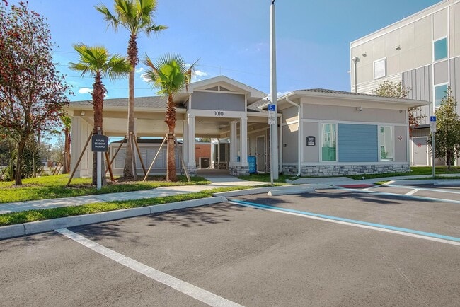 Photo - Banyan East Town