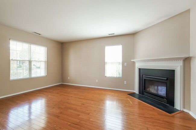 Photo - 1013 Lockberry Ct