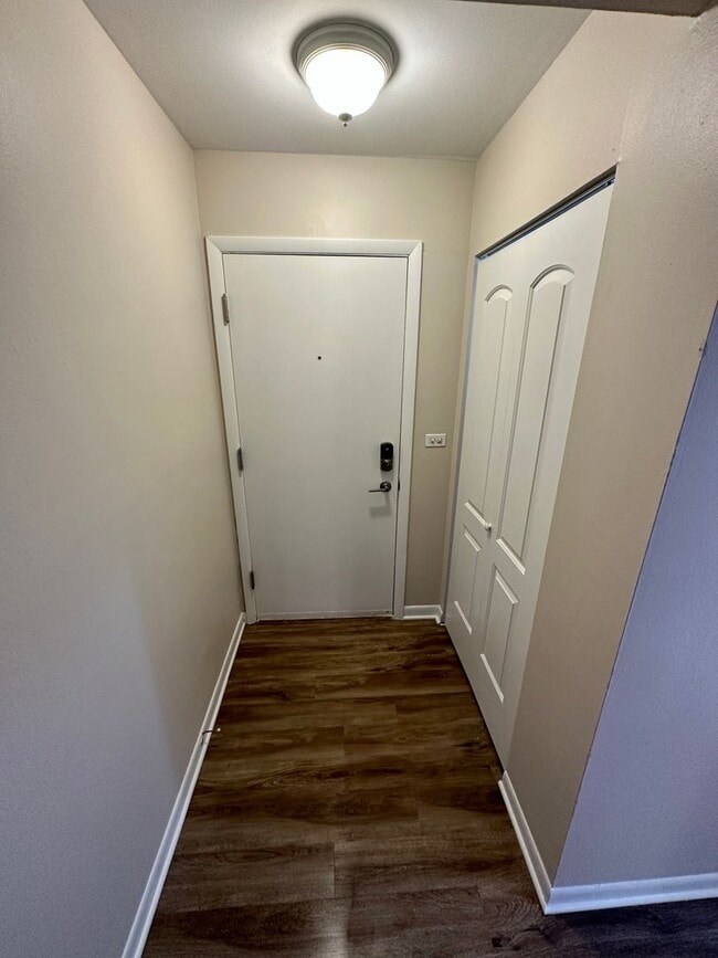 Photo - 7300 N Ridge Blvd Unit 207