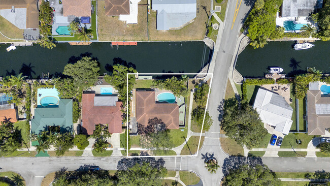 Building Photo - 701 W Royal Palm Rd Rental
