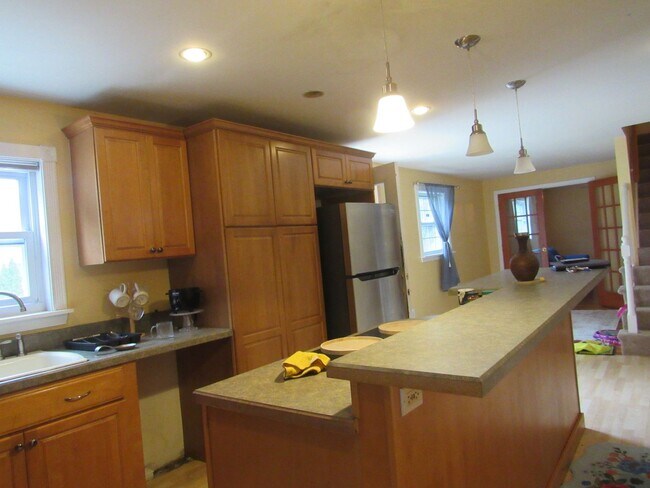 13 Veronica Ave