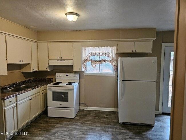 Photo - 3008 Willow Dr