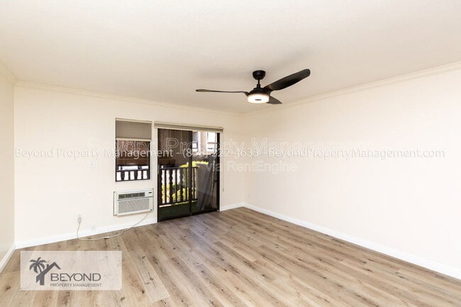 Photo - 6924 Hyde Park Dr Unit 214