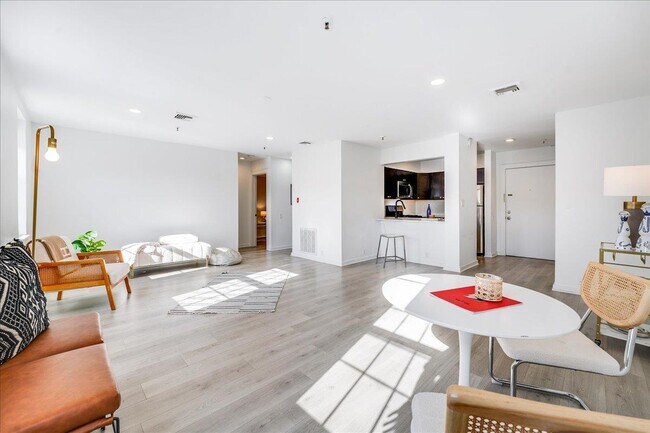 Photo - 1024 Clinton St Unit 504