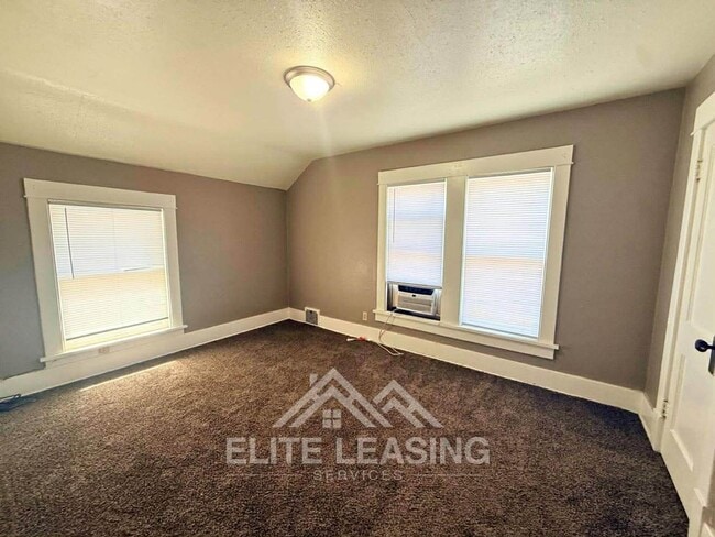 Photo - 1134 SW Garfield Ave