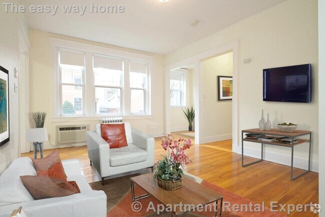 Building Photo - 3 Langdon St Unit #A Rental