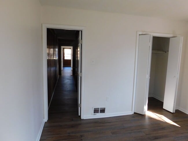 Photo - Hubbard Ave 2367-2369 (duplex) - AH Unidad 2367 Hubbard Ave  (right)