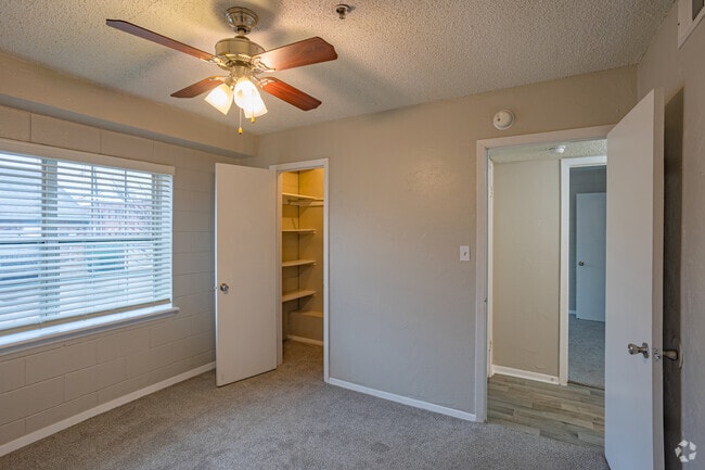 2BR, 1BA - 870SF Bedroom