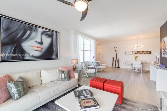 Photo - 3 Island Ave Unidad 09D