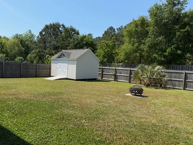 Photo - Nautical Reach Subdivision - INCLUDED lawn care / pest service / washer dryer