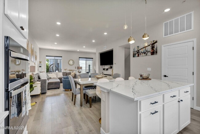 150 Rissone Ln