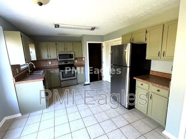 Photo - 916 Linda Dr