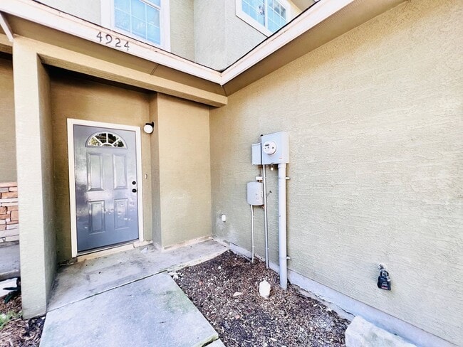 Photo - 4924 Stowers Blvd