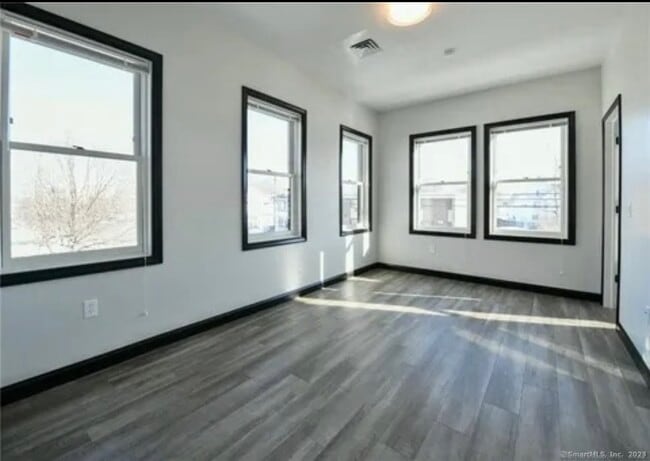 Photo - 77 Whiting St Unidad 2B