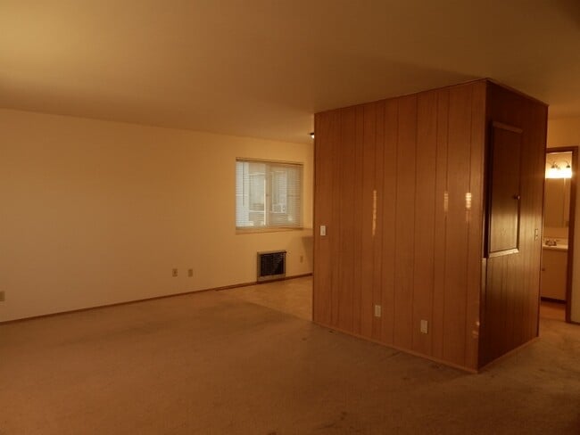 Living Room Opposite View - 4037 California Ave SW Unit 4