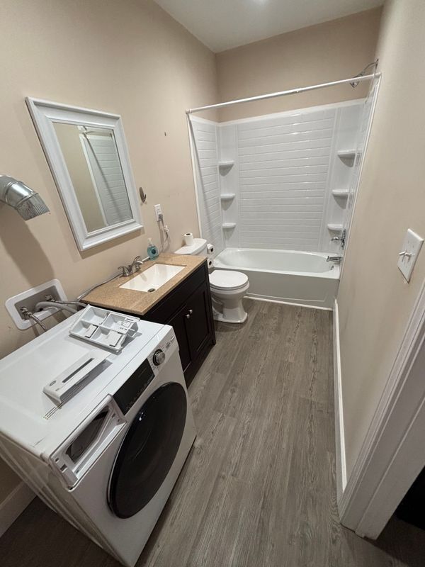 Photo - 637 Washington St